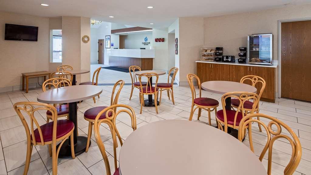 Charlevoix Inn & Suites Surestay Collection By Best Western Exteriér fotografie