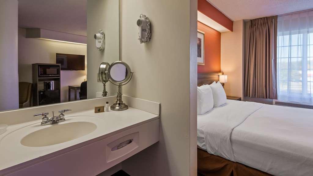 Charlevoix Inn & Suites Surestay Collection By Best Western Exteriér fotografie