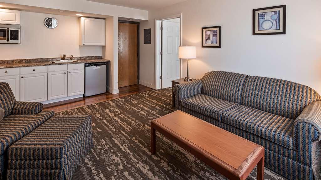 Charlevoix Inn & Suites Surestay Collection By Best Western Pokoj fotografie