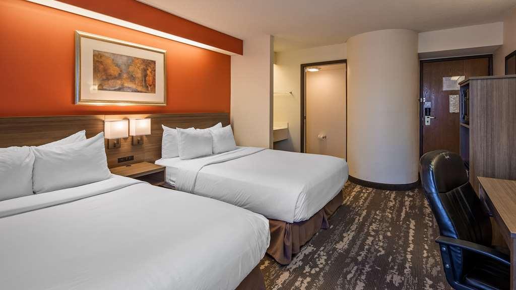 Charlevoix Inn & Suites Surestay Collection By Best Western Pokoj fotografie